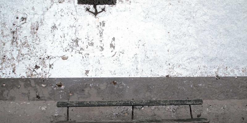 服装2008启示录：从潮流服饰货源到自有品牌孵化的转型路径